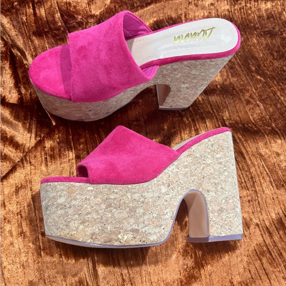 Liliana Women's Platform Heel Open Toe Chunky Block Heel- Color: Fushsia Suede! - Picture 7 of 7